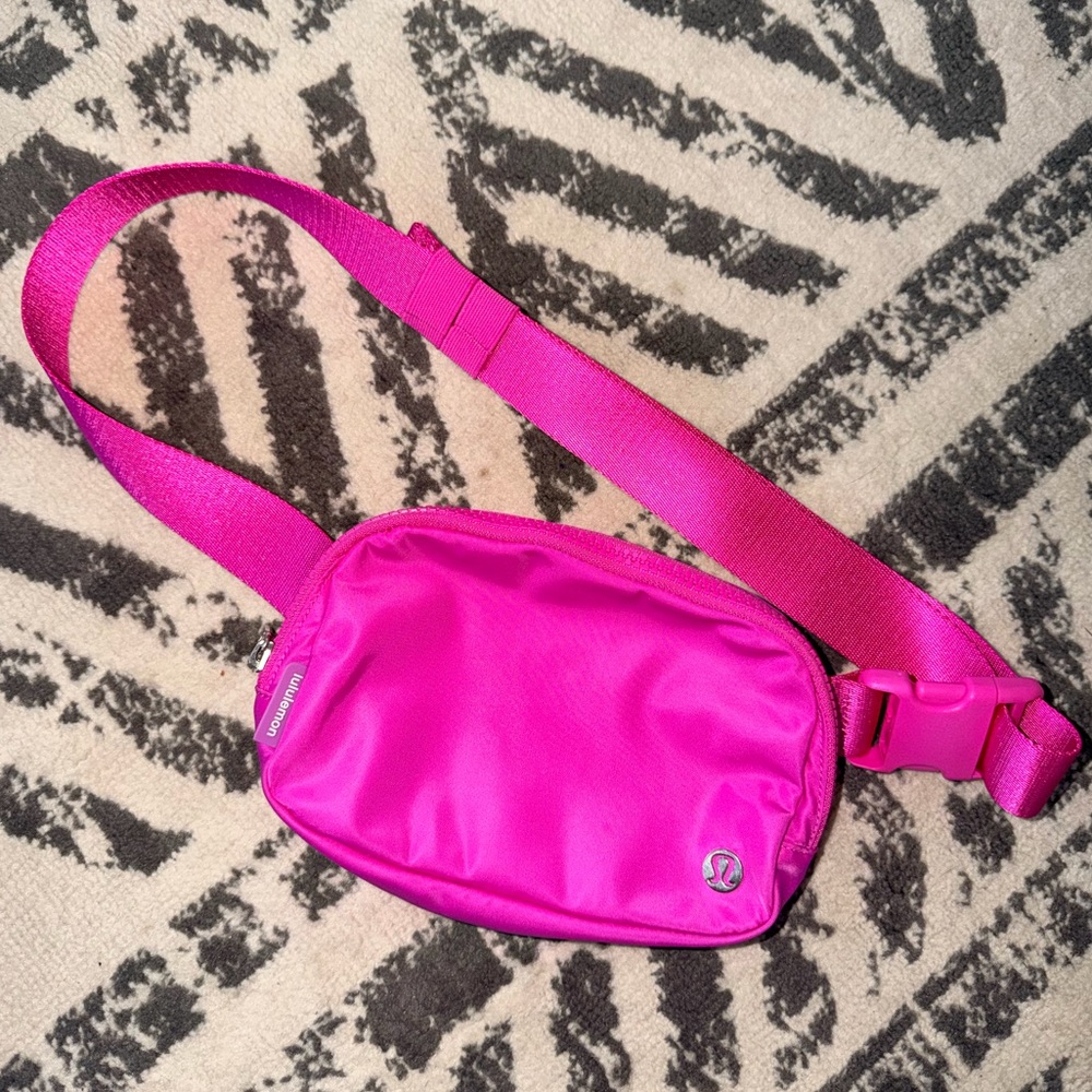 Sonic Pink 1L Belt Bag